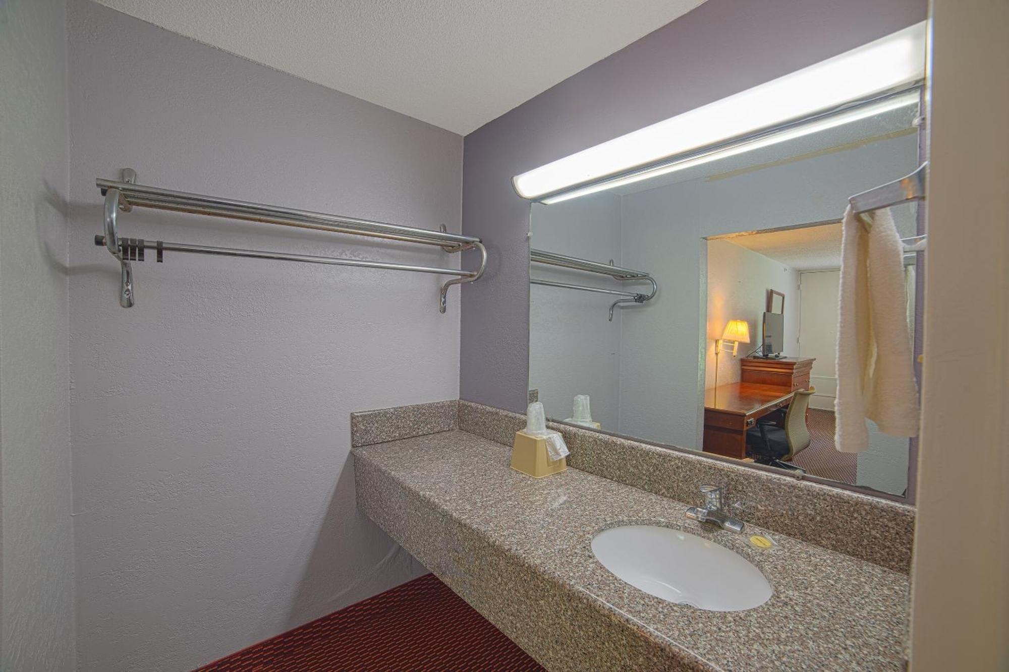 Masters Inn Selma Smithfield I-95 By Oyo Dış mekan fotoğraf